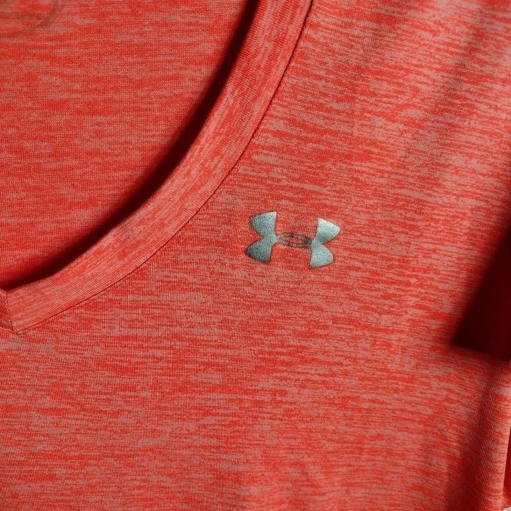 Under armour top  - Picture 3 of 5